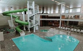 Coast Nisku Inn & Conference Centre